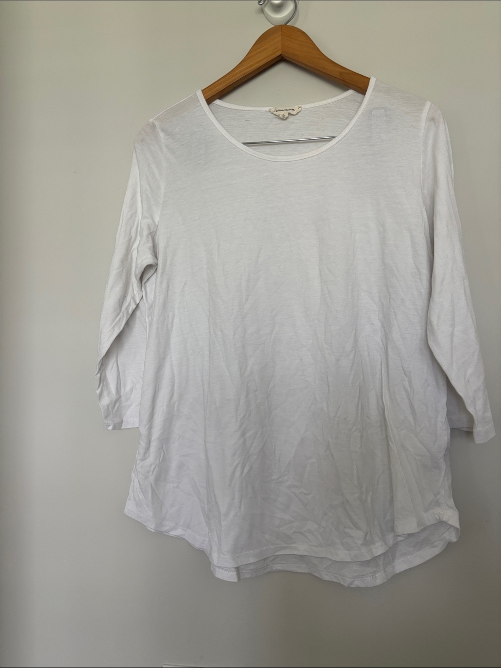 Urban Diction White 3/4 sleeve Tee Sz L EUC
